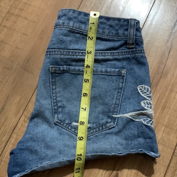Dex shorts distressed denim embroidered flowers size 25 - Picture 13 of 13